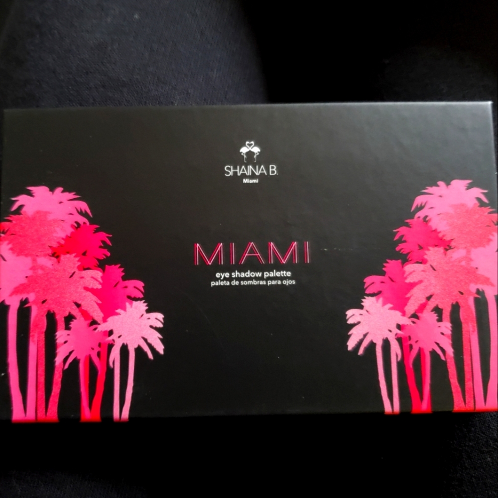 Shaina B MIAMI eye shadow pallet